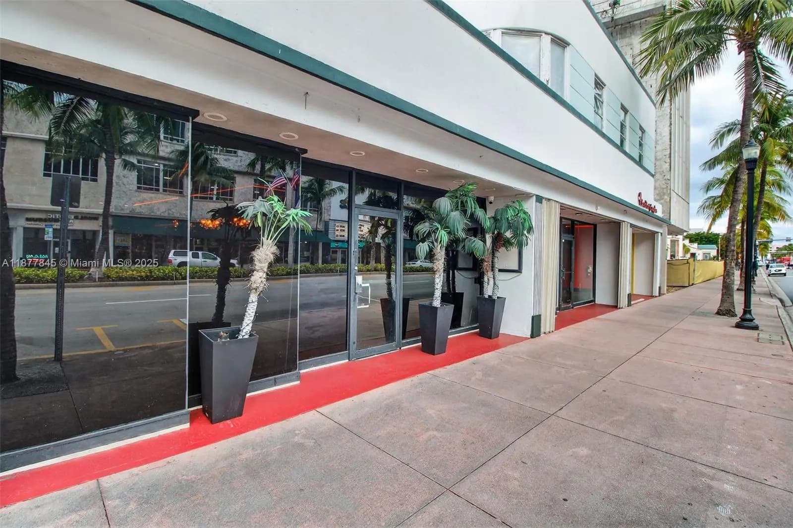 1216 Washington AVE, Miami Beach FL 33139
