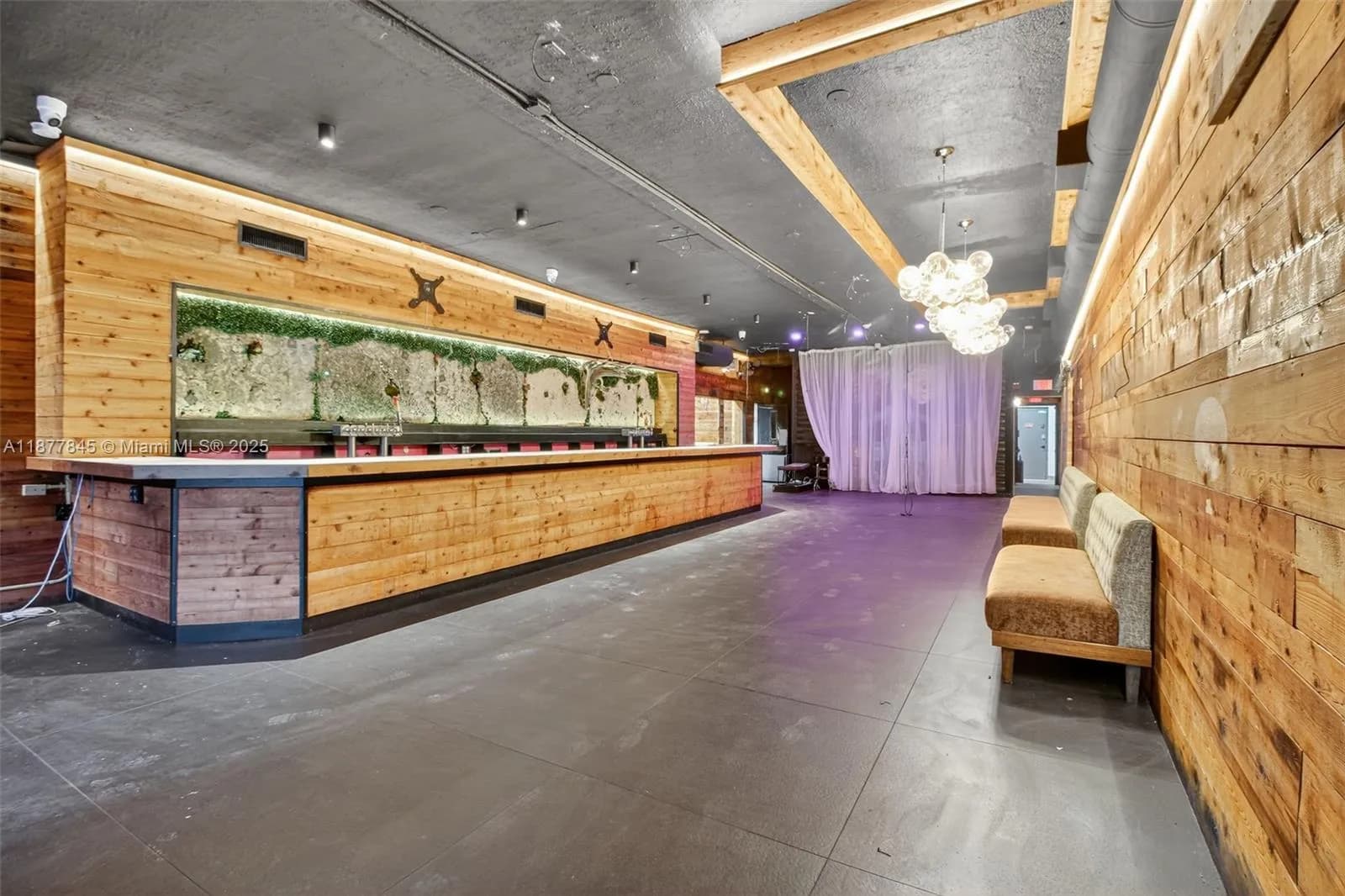 1216 Washington AVE, Miami Beach FL 33139