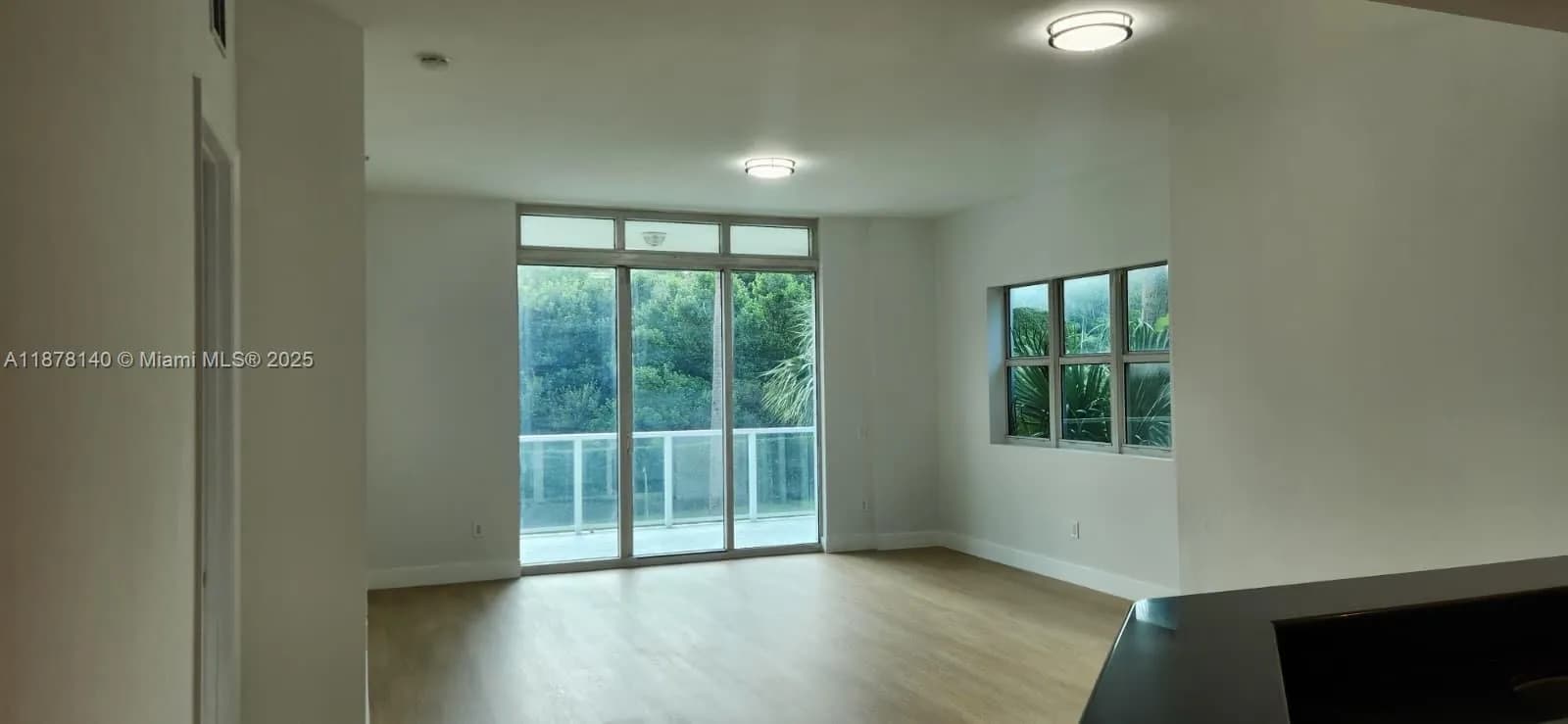 15051 Royal Oaks Ln # 106, North Miami FL 33181