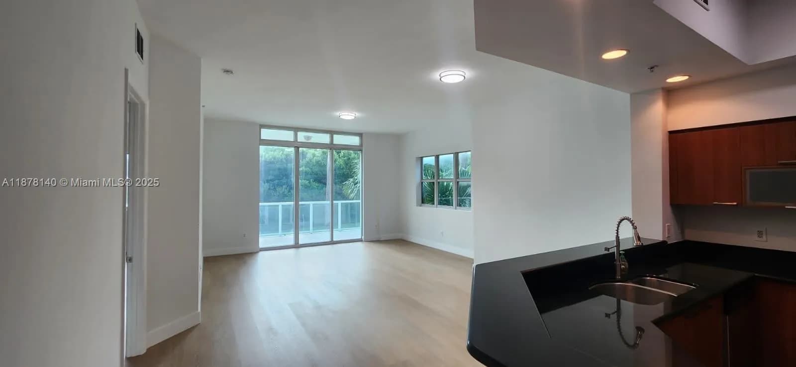 15051 Royal Oaks Ln # 106, North Miami FL 33181