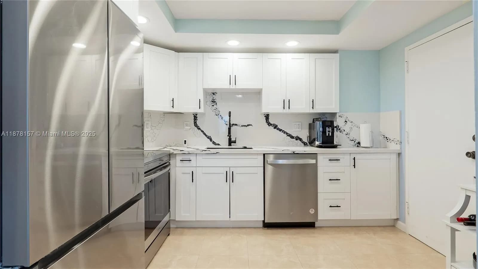 500 Bayview Dr # 732, Sunny Isles Beach FL 33160