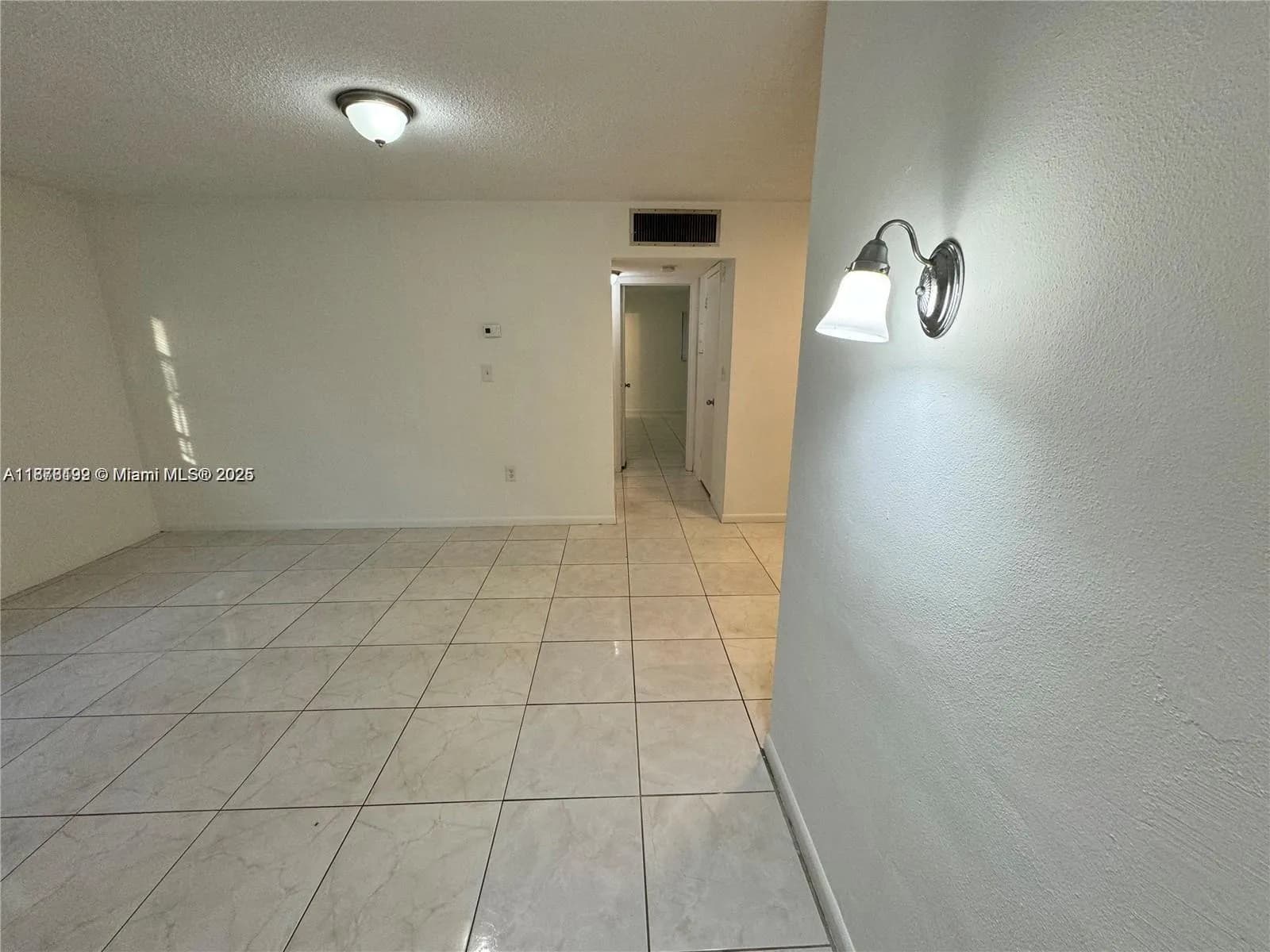 2005 Jefferson St # 205, Hollywood FL 33020