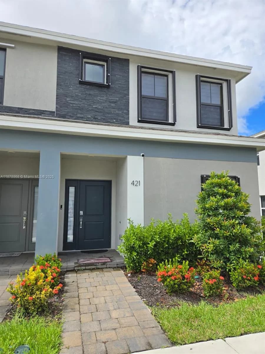 421 NE 1st Dr, Florida City FL 33034