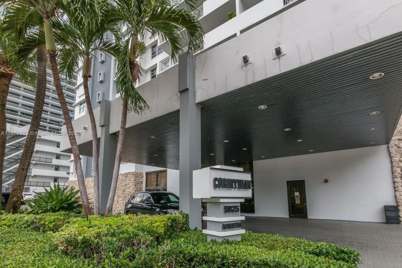 5825 Collins Ave # 2E, Miami Beach FL 33140
