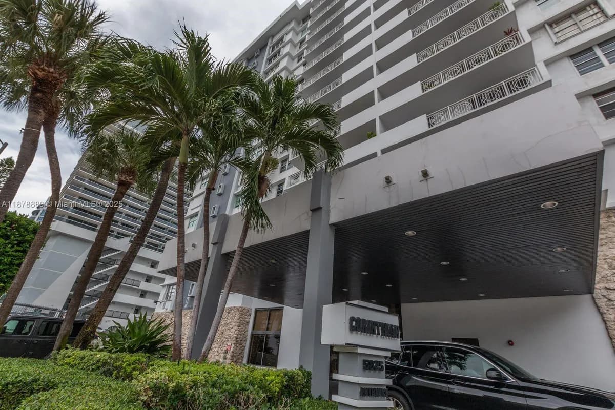 5825 Collins Ave # 2E, Miami Beach FL 33140