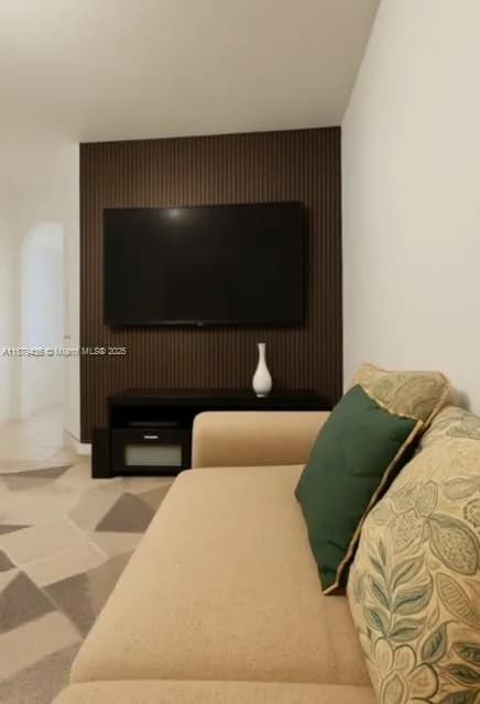 380 NE 37th Ter, Homestead FL 33033