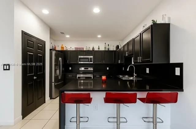 380 NE 37th Ter, Homestead FL 33033