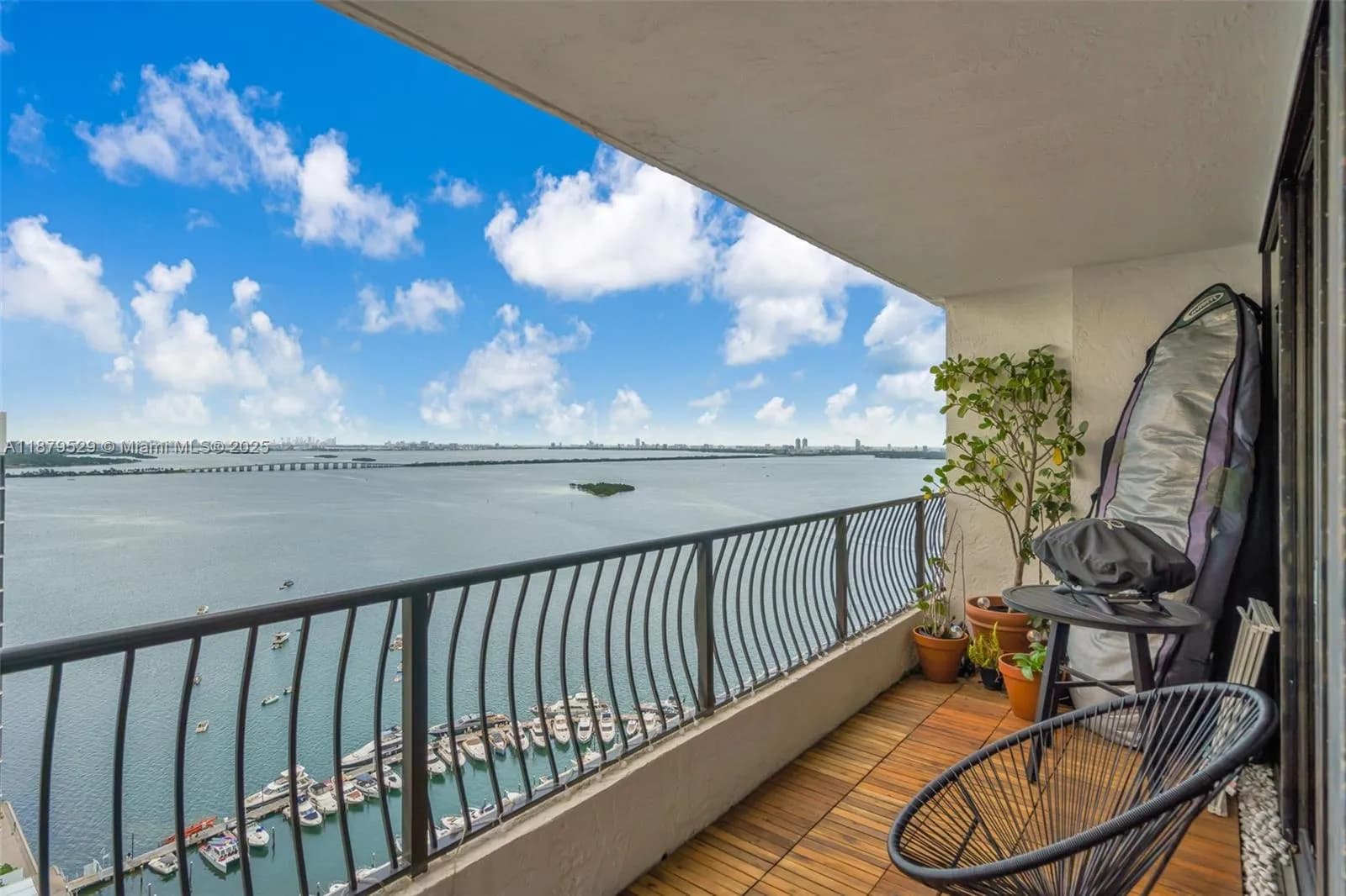 555 NE 15th St # D, Miami FL 33132