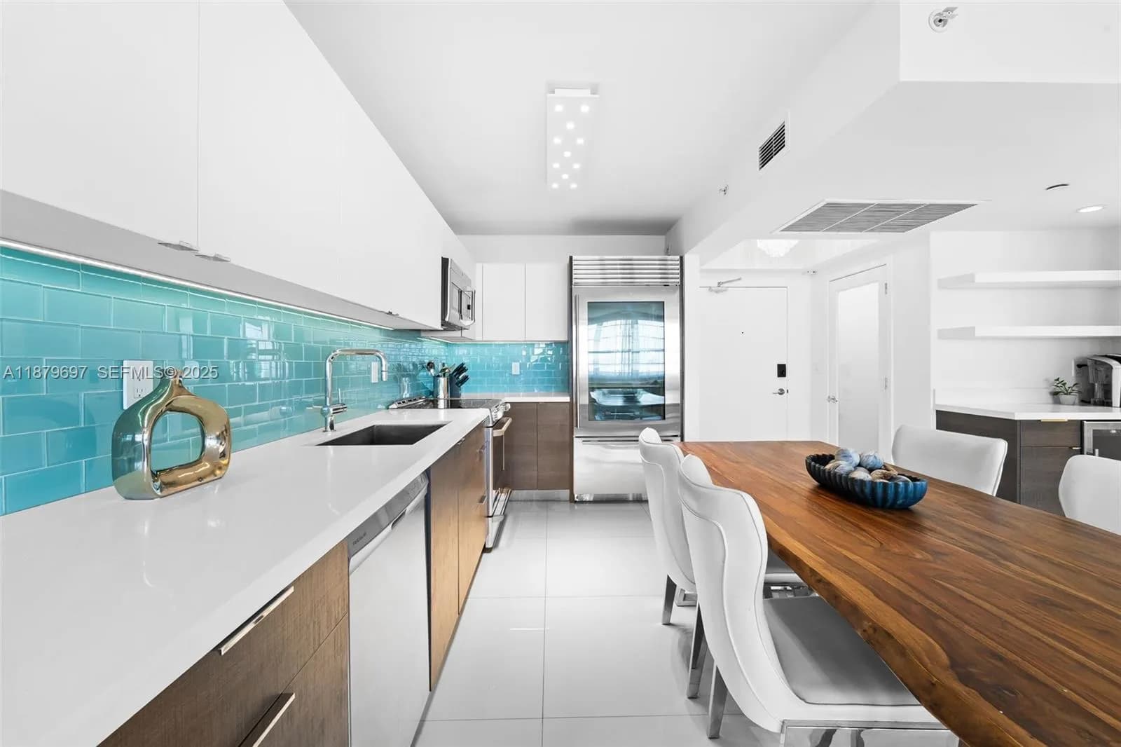 100 Lincoln Rd, Miami Beach FL 33139