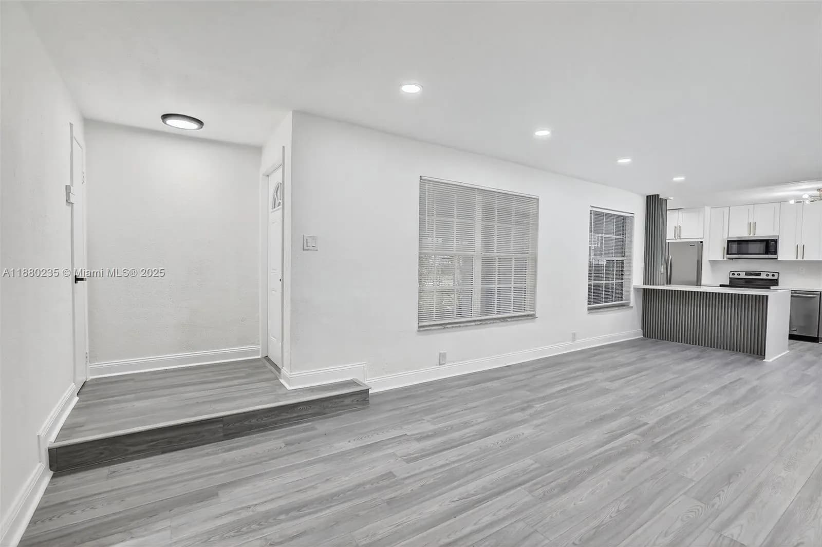 7120 Allen St, Hollywood FL 33024