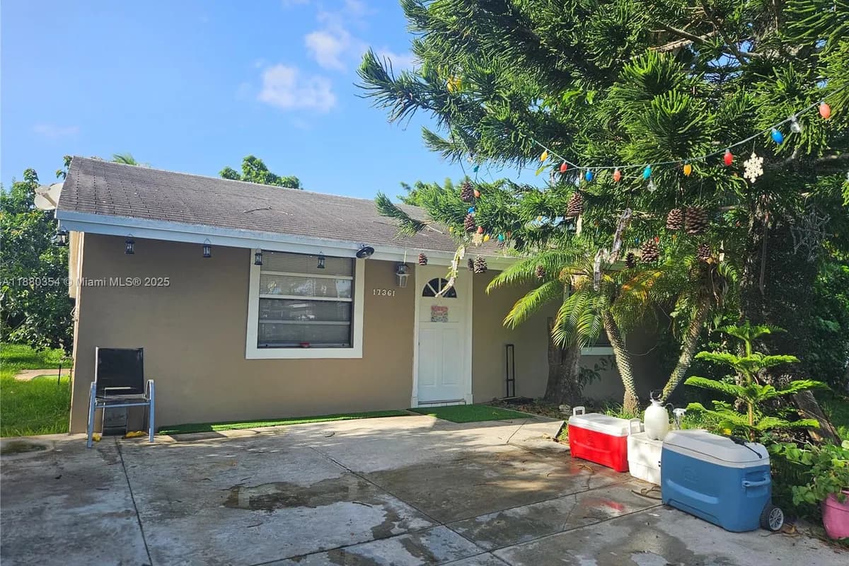 17361 SW 303rd St, Homestead FL 33030
