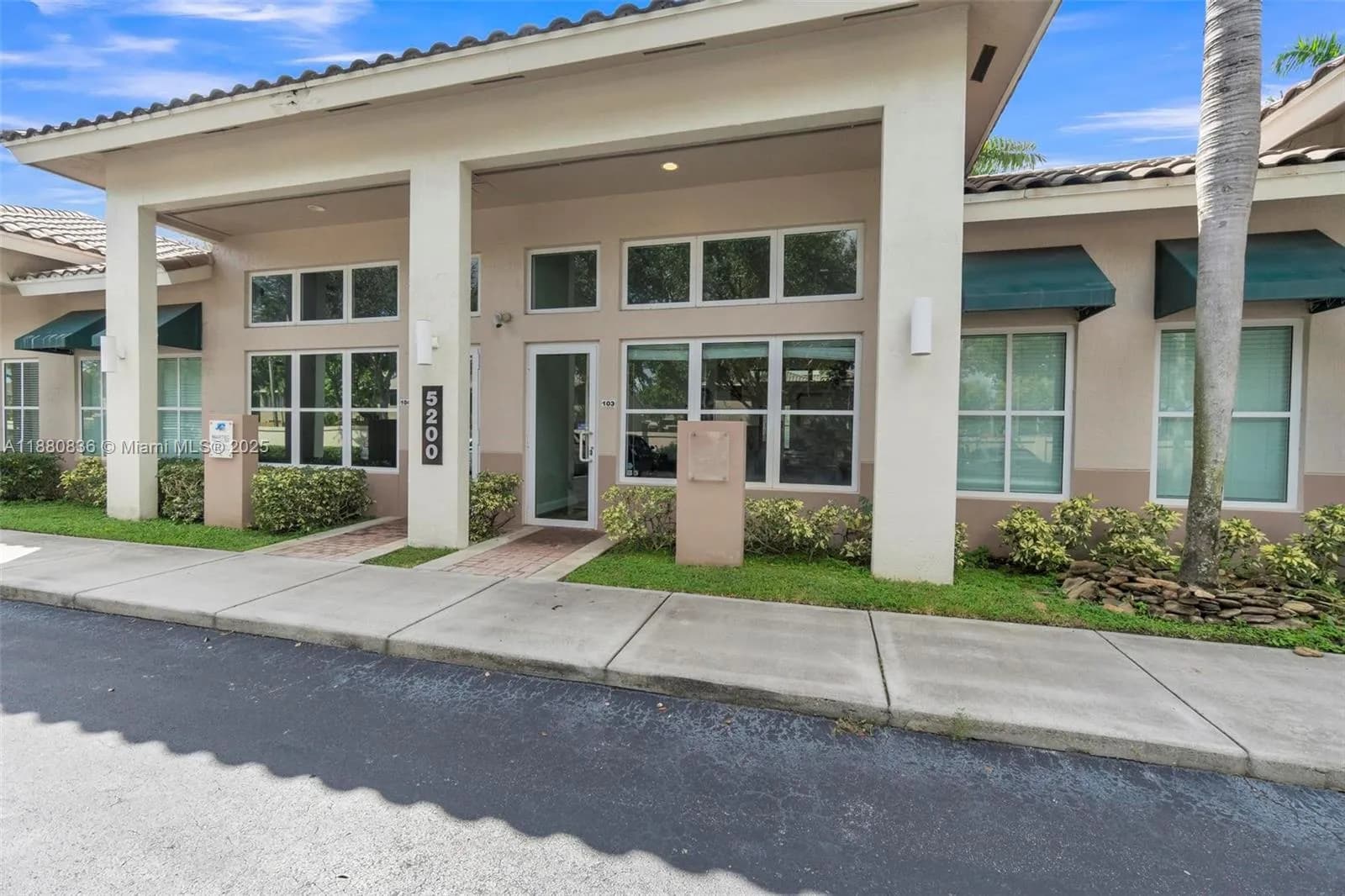 5200 S University Dr # 103A, Davie FL 33328