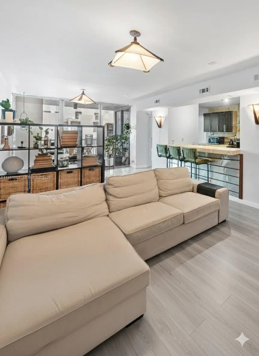 2655 Collins Ave # 510, Miami Beach FL 33140