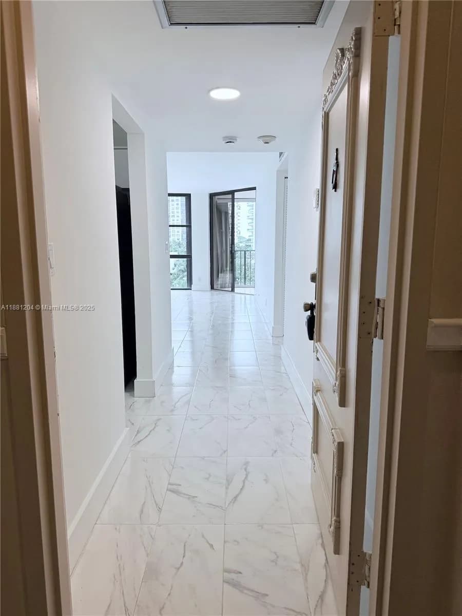 1925 Brickell Ave # D610, Miami FL 33129