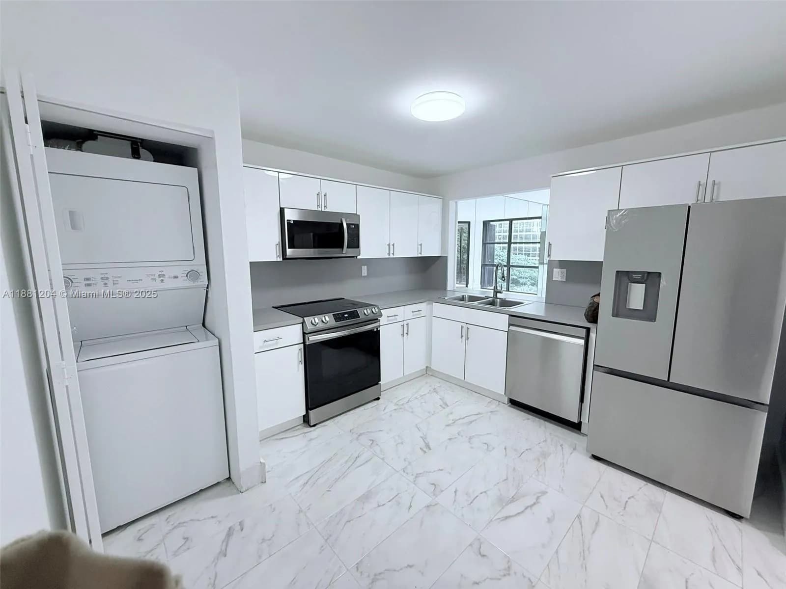 1925 Brickell Ave # D610, Miami FL 33129