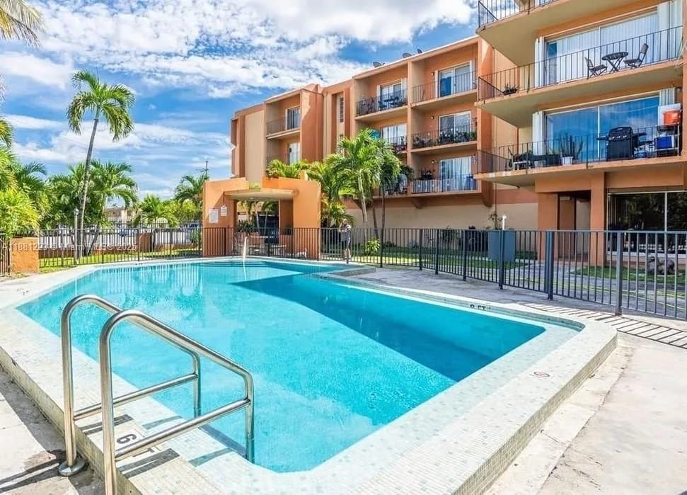 6780 W 2nd Ct # 212, Hialeah FL 33012