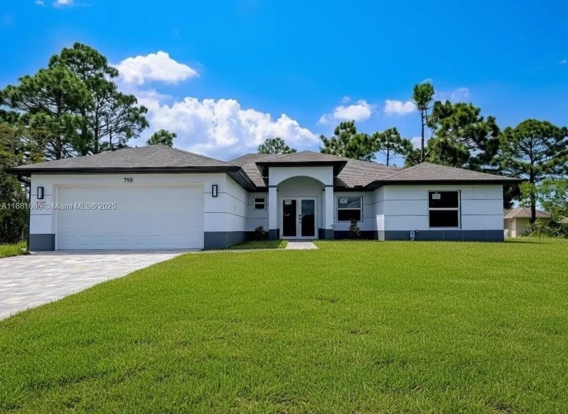 798 BELL BLVD S, Other City - In The State Of Florida FL 33974
