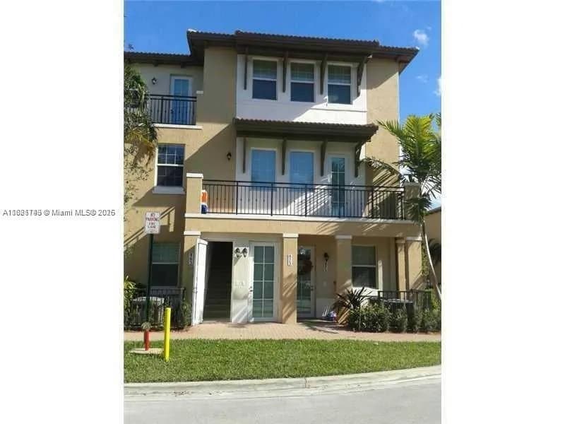 948 SW 147th Ave # 2612, Pembroke Pines FL 33027