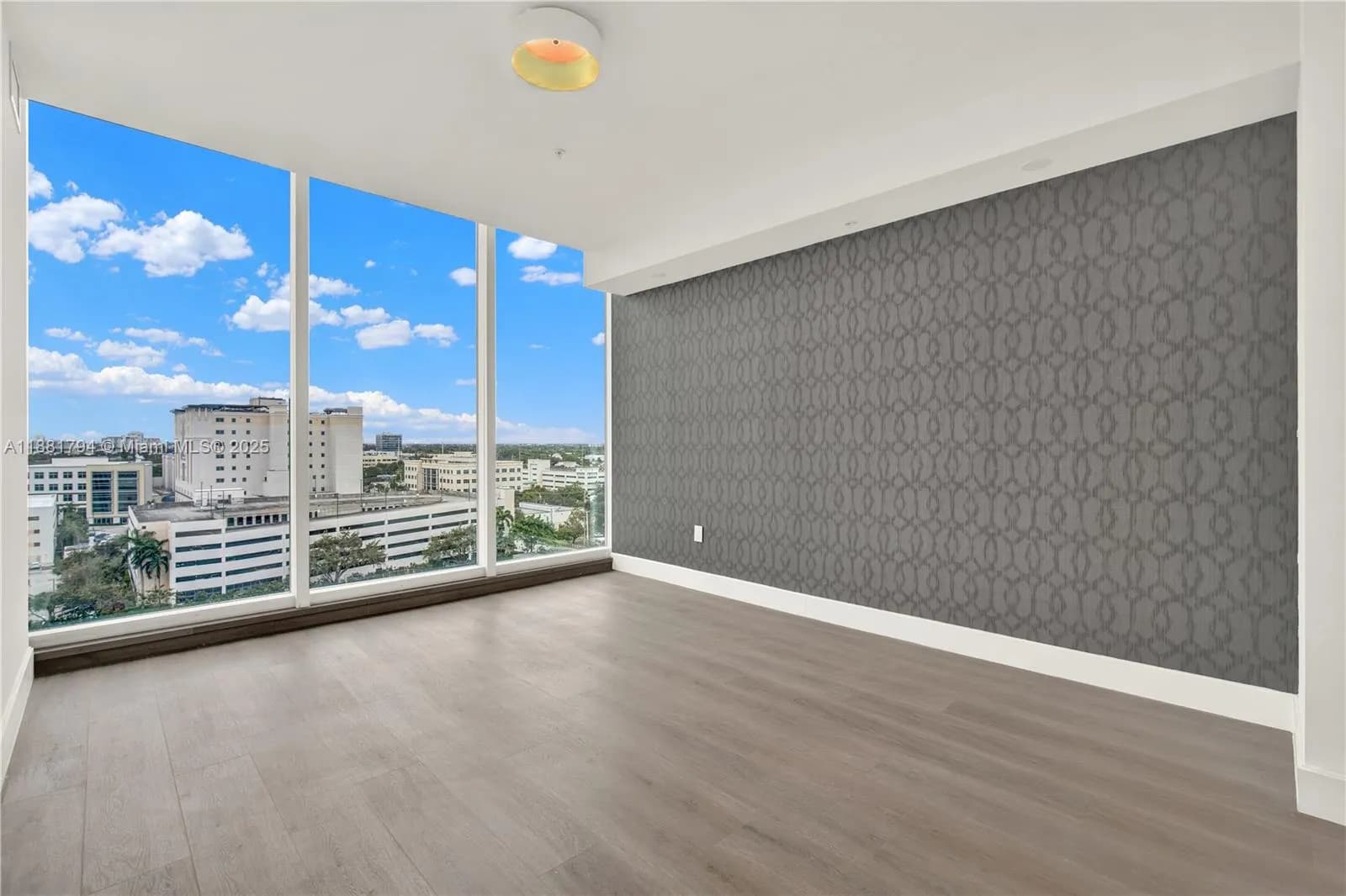 2820 NE 214th St # 1005, Aventura FL 33180