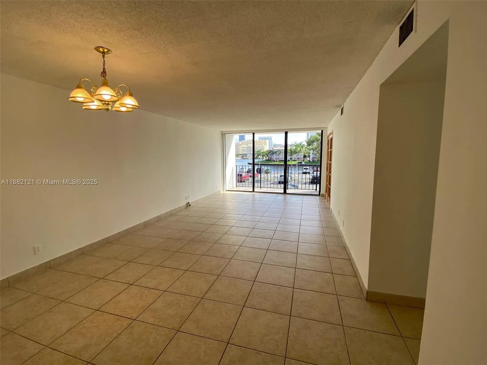 200 Leslie Dr # 228, Hallandale Beach FL 33009