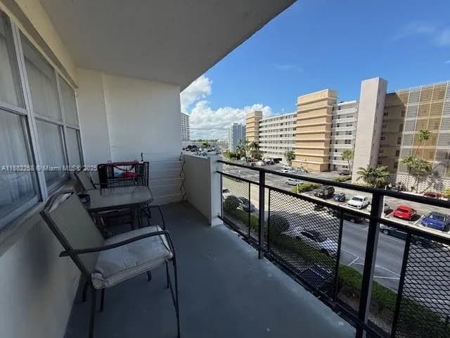 401 Golden Isles Dr # 415, Hallandale Beach FL 33009