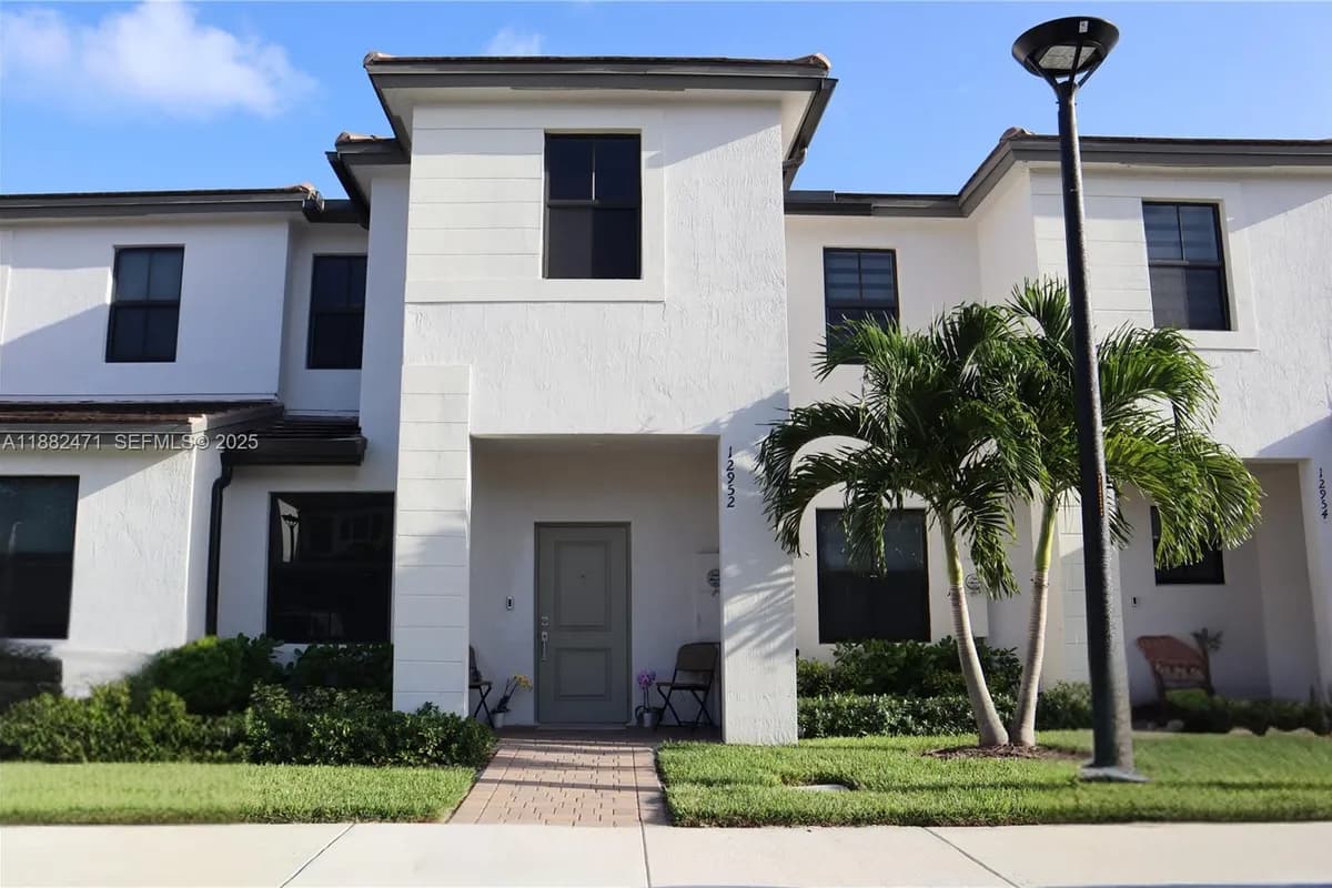 12952 SW 232nd Ln, Homestead FL 33032
