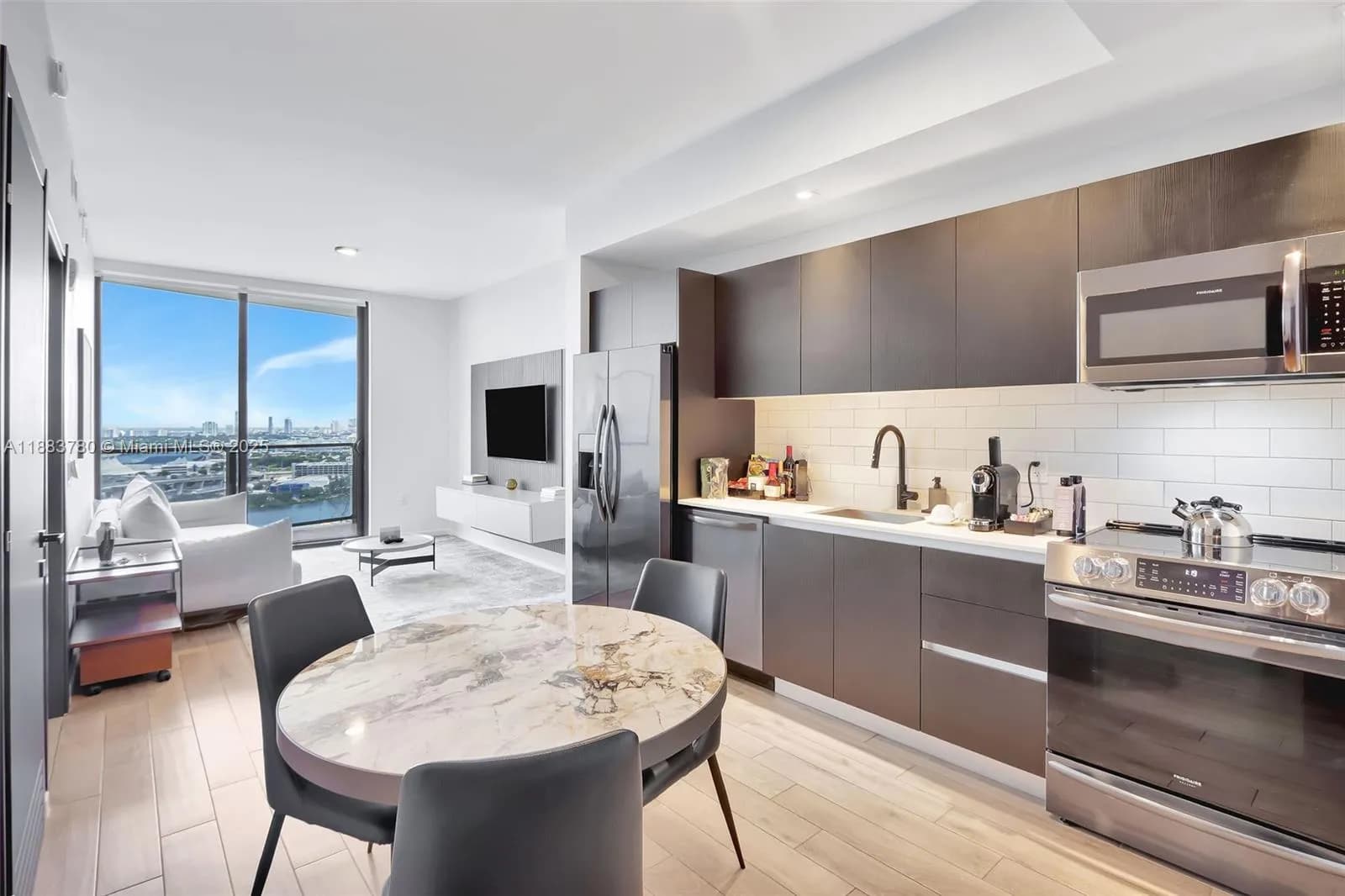 398 NE 5th St # 1910, Miami FL 33132