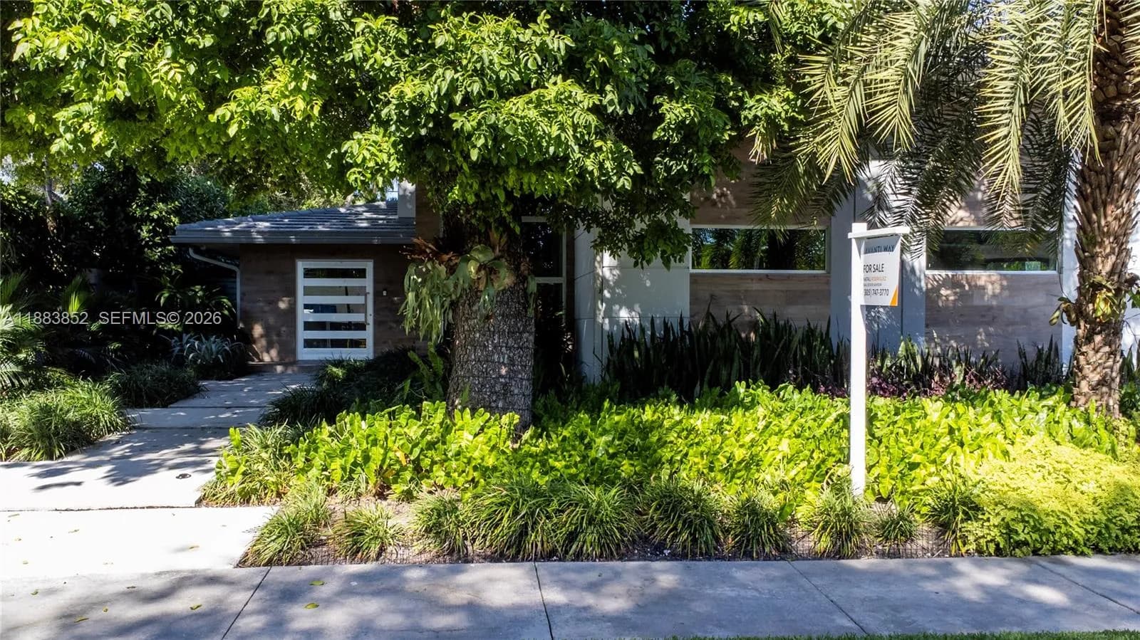 79 W Shore Dr, Miami FL 33133