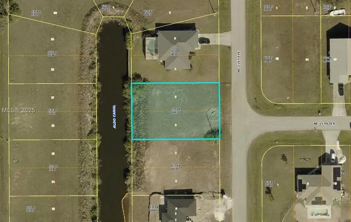 1514 NE 21st Ave, Cape Coral FL 33909