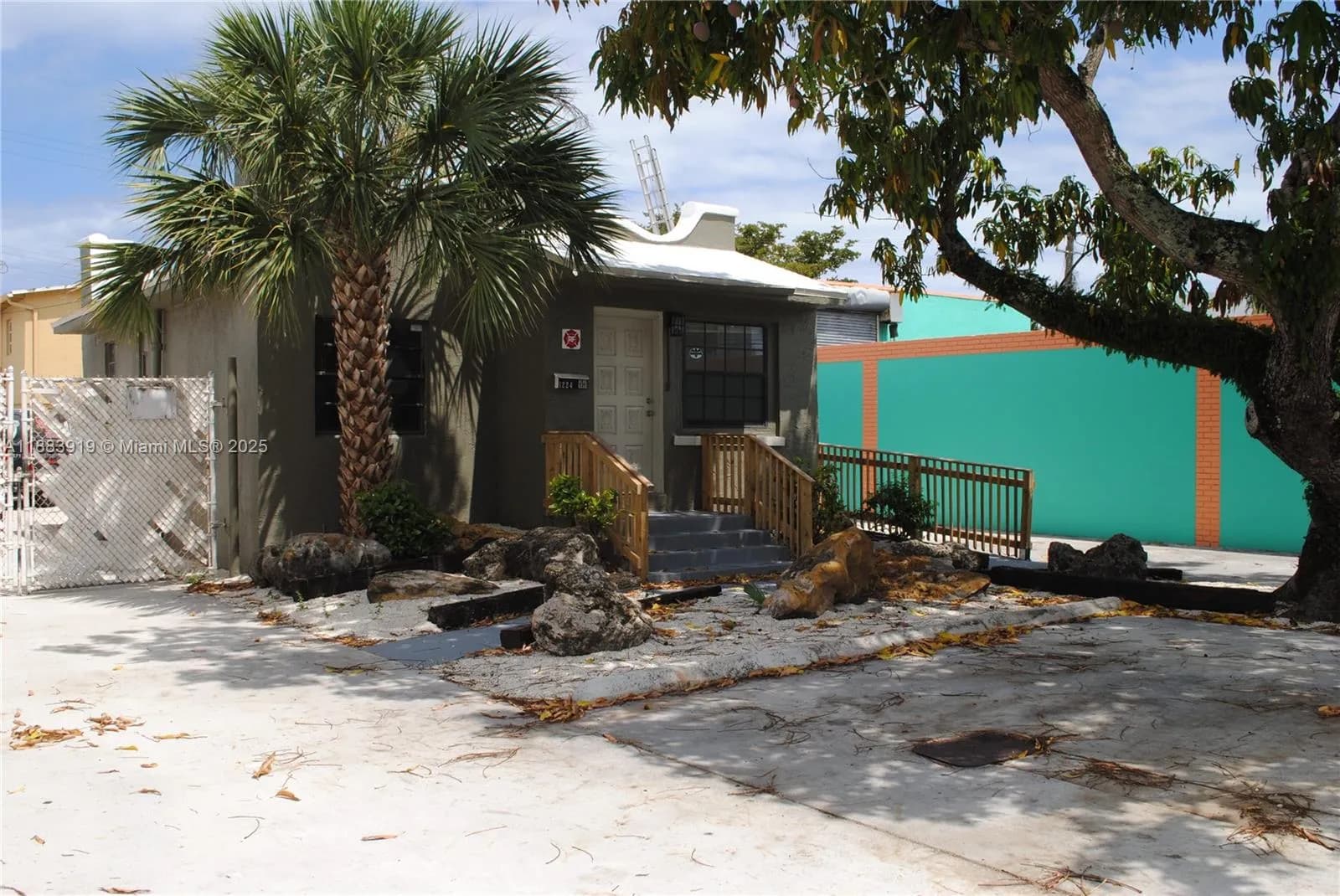 1224 SW 1st Ave, Fort Lauderdale FL 33315