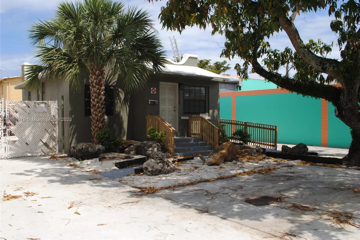 1224 SW 1st Ave, Fort Lauderdale FL 33315