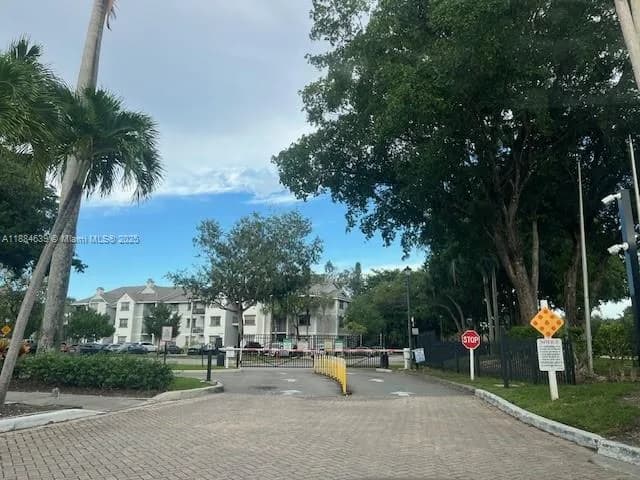 11295 W Atlantic Blvd # 107, Coral Springs FL 33071