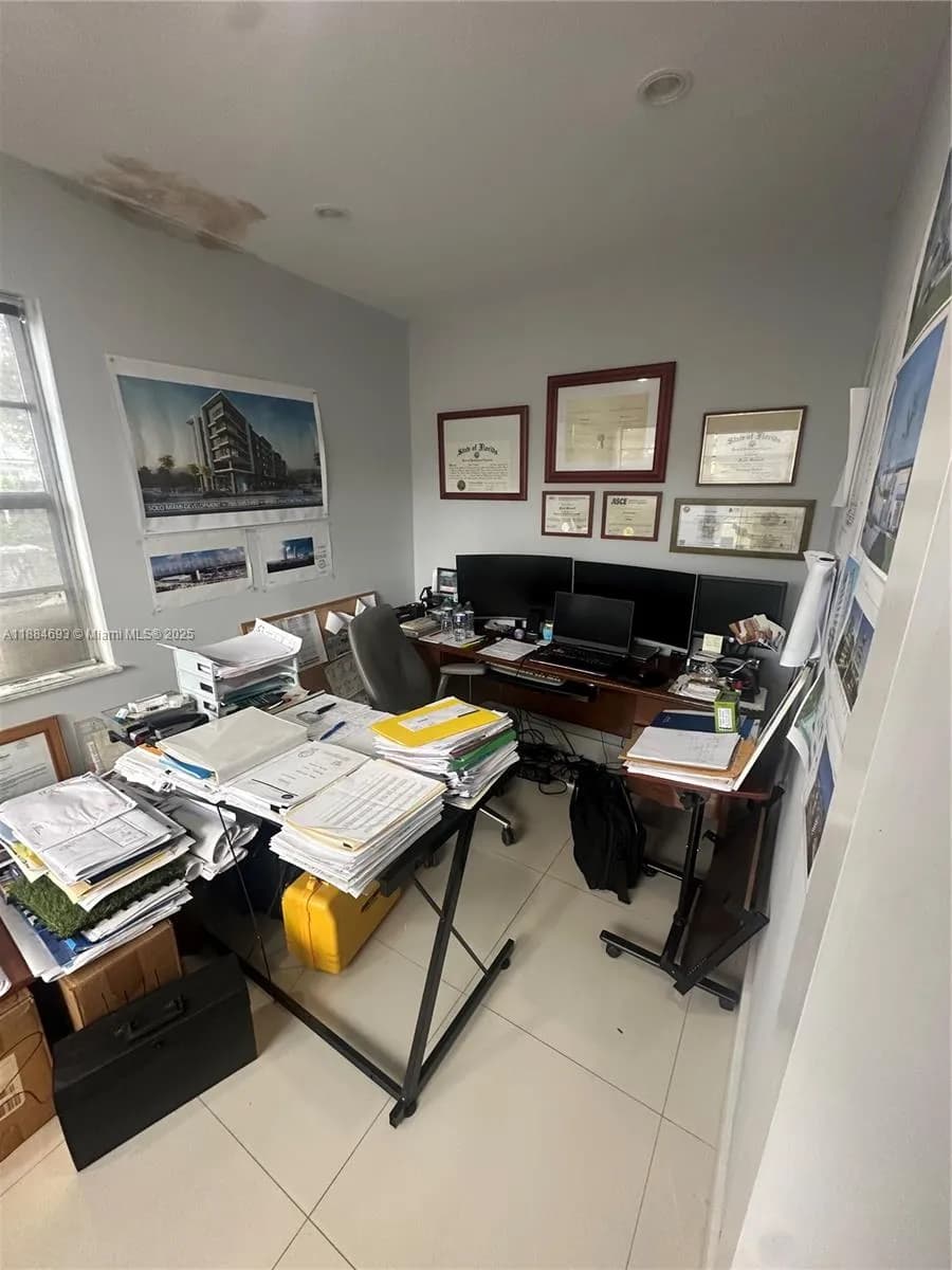 7111 Taft Street, Hollywood FL 33024