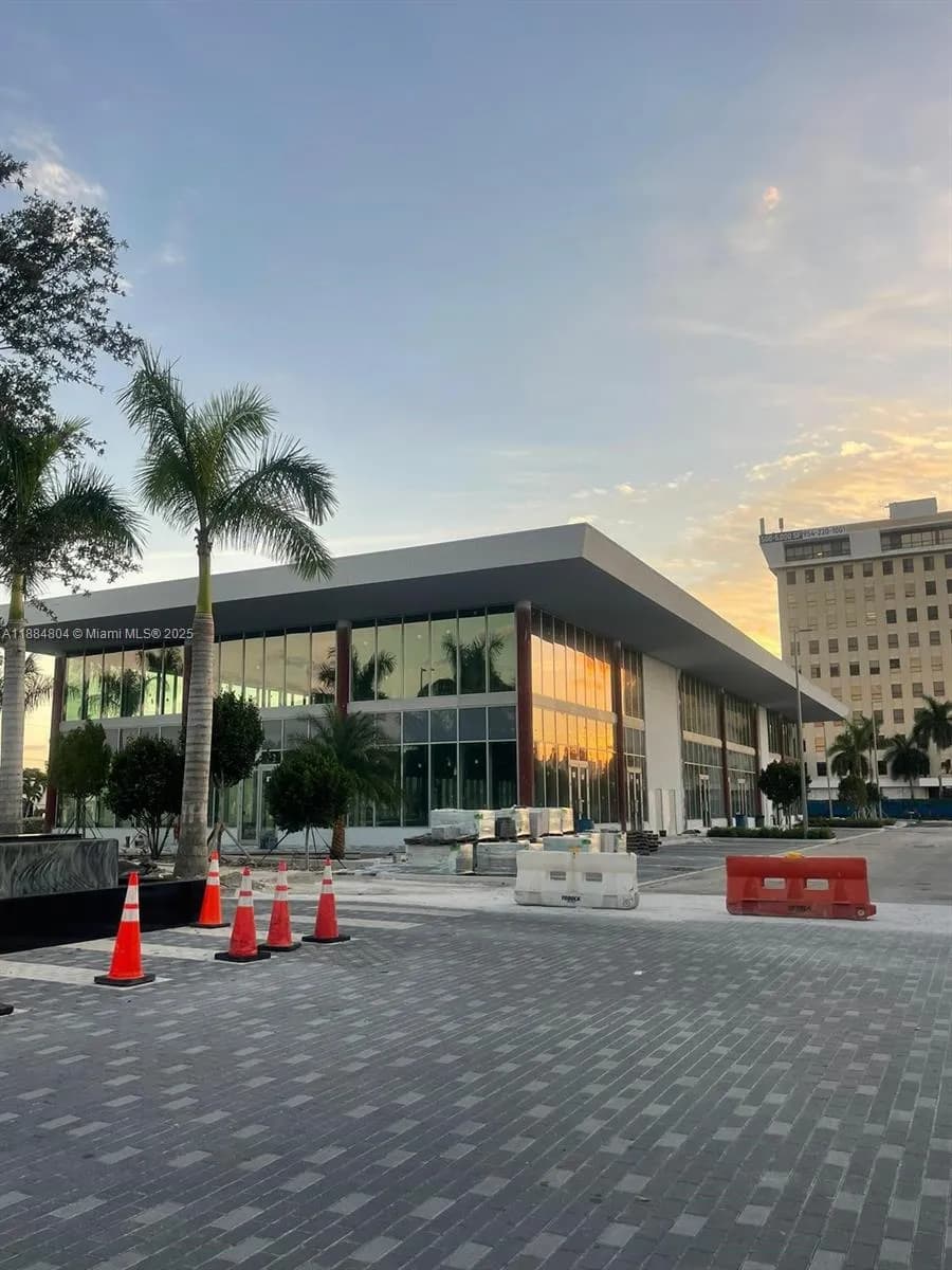 1006 E HALLANDALE BEACH BLVD # 106, Hallandale Beach FL 33009