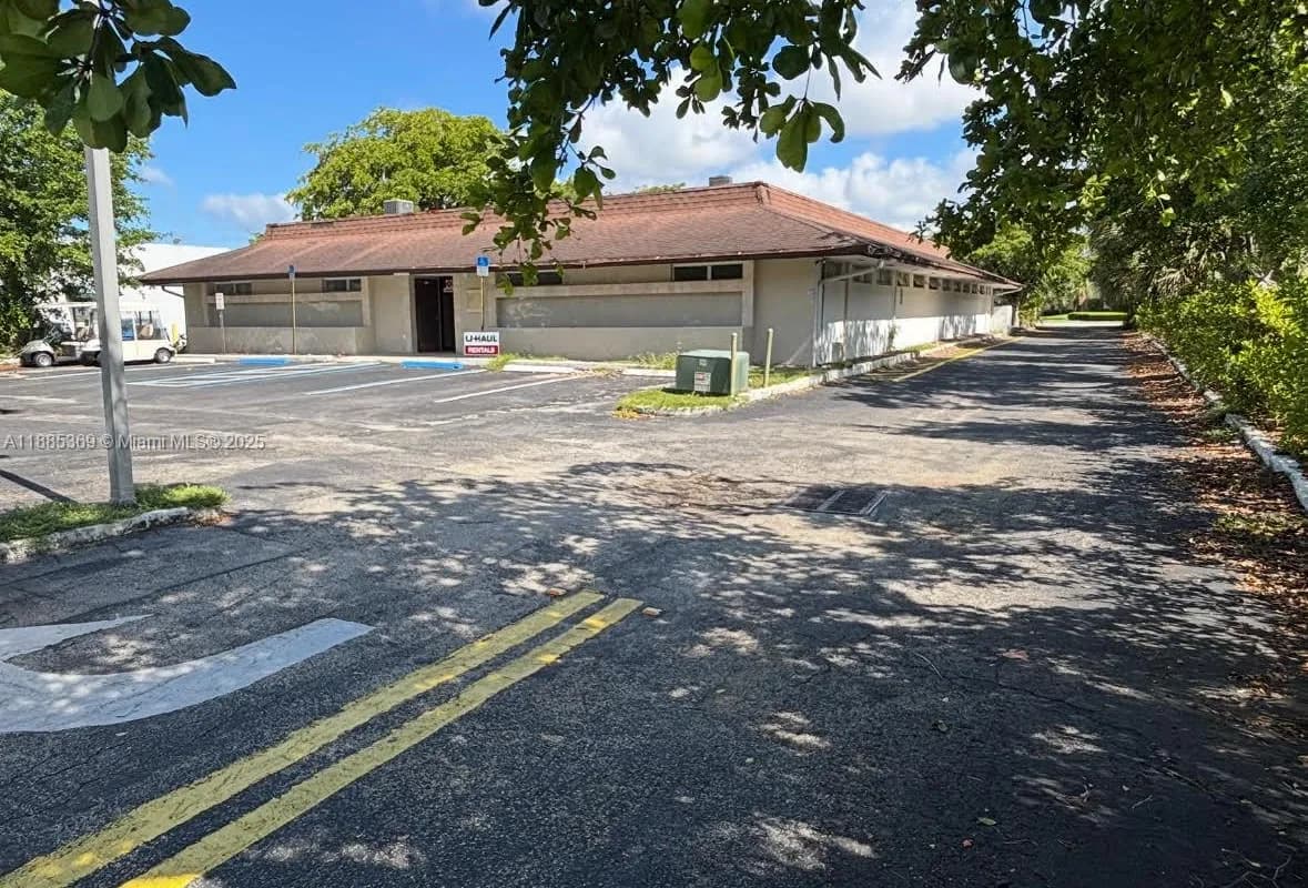 6209 W Commercial Blvd, Tamarac FL 33319
