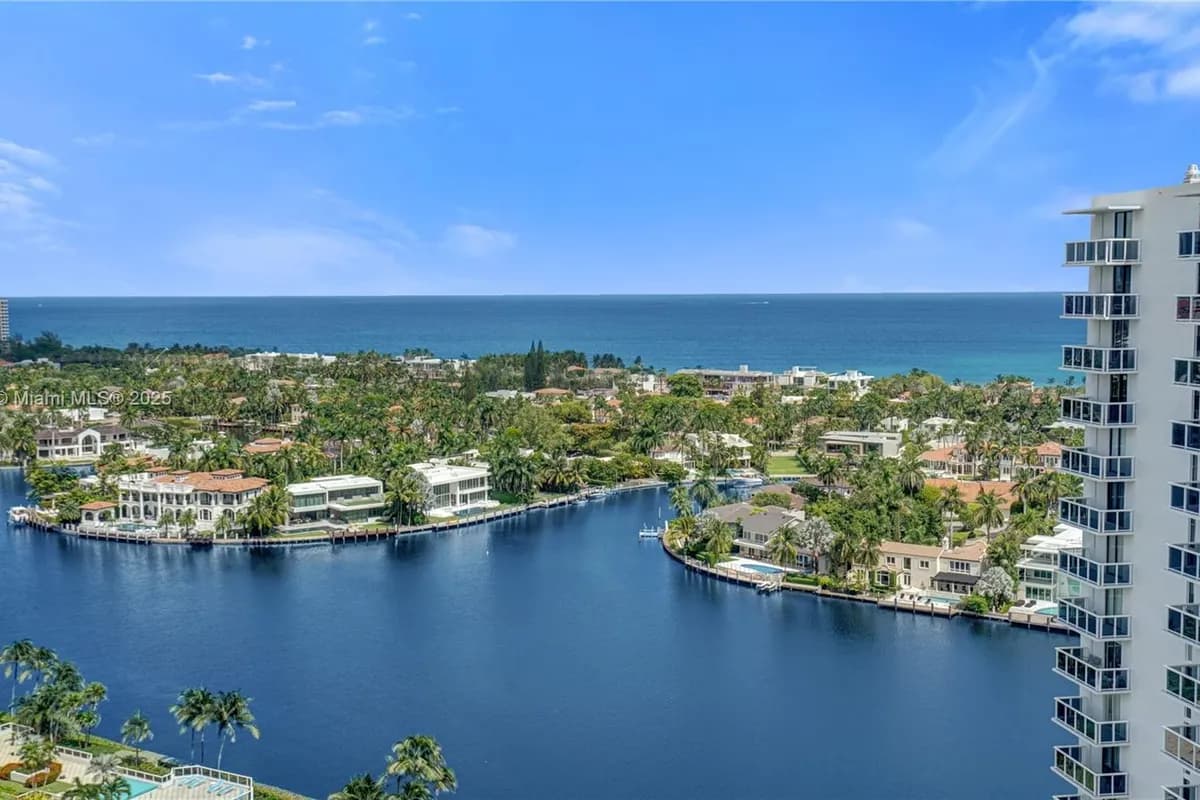 20505 E Country Club Dr # 2233, Aventura FL 33180