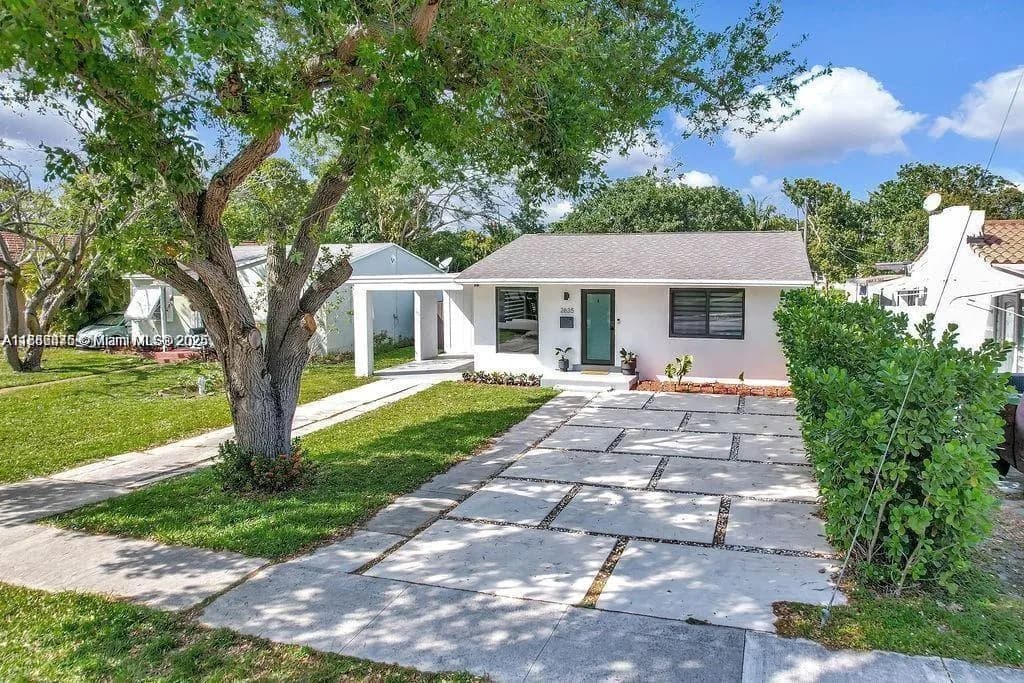 2635 Fillmore St, Hollywood FL 33020