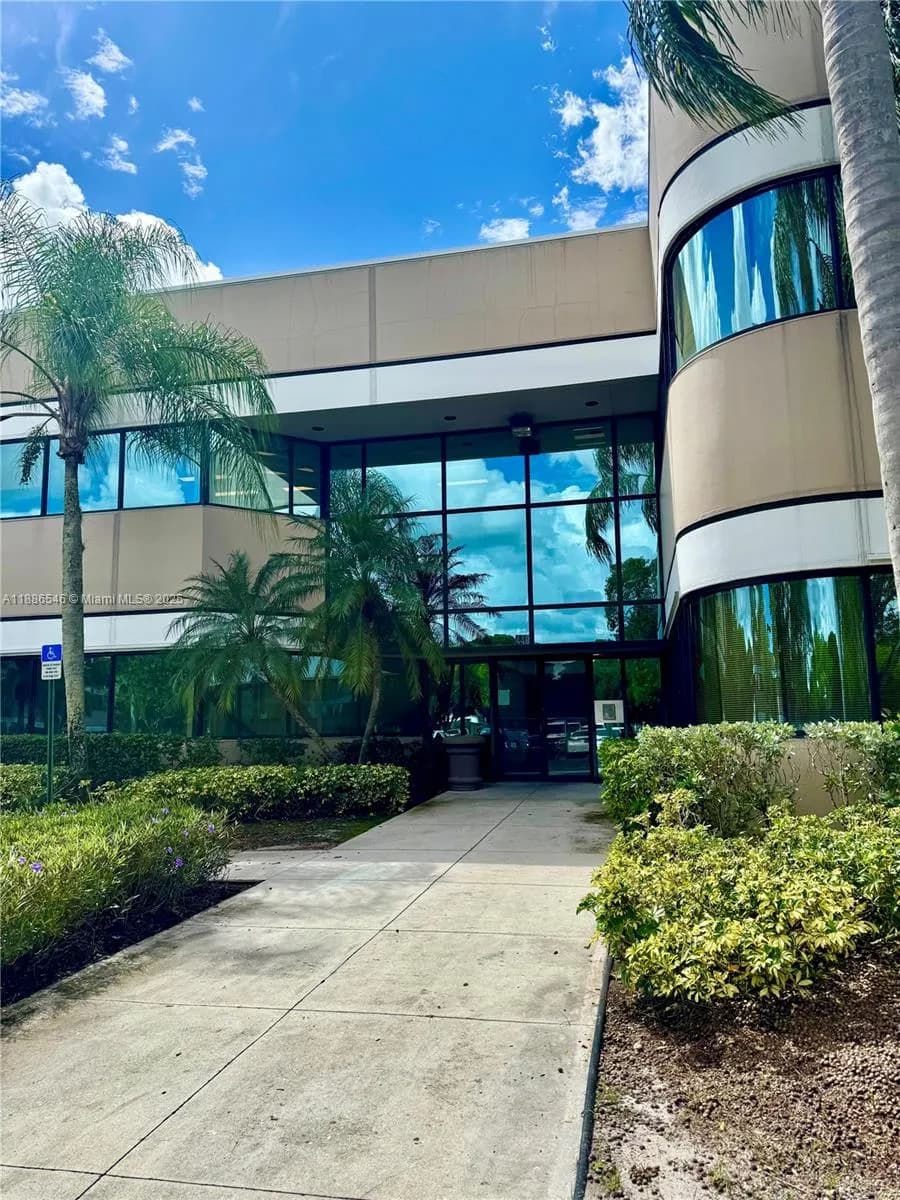 440 Sawgrass Corporate Pkwy # 108, Sunrise FL 33325
