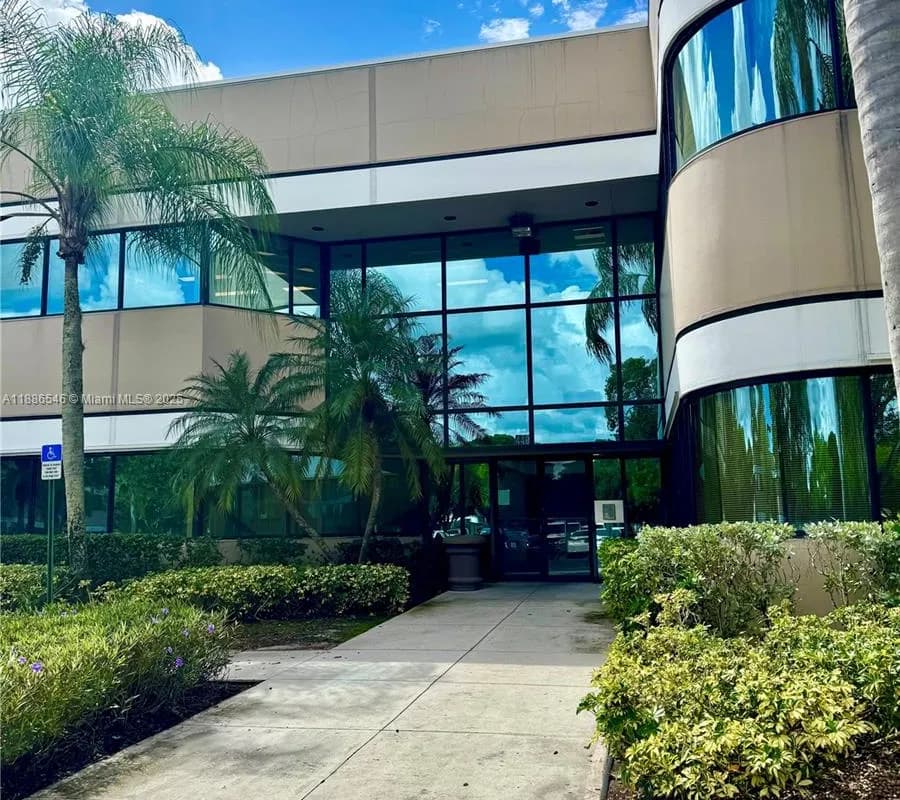 440 Sawgrass Corporate Pkwy # 108, Sunrise FL 33325