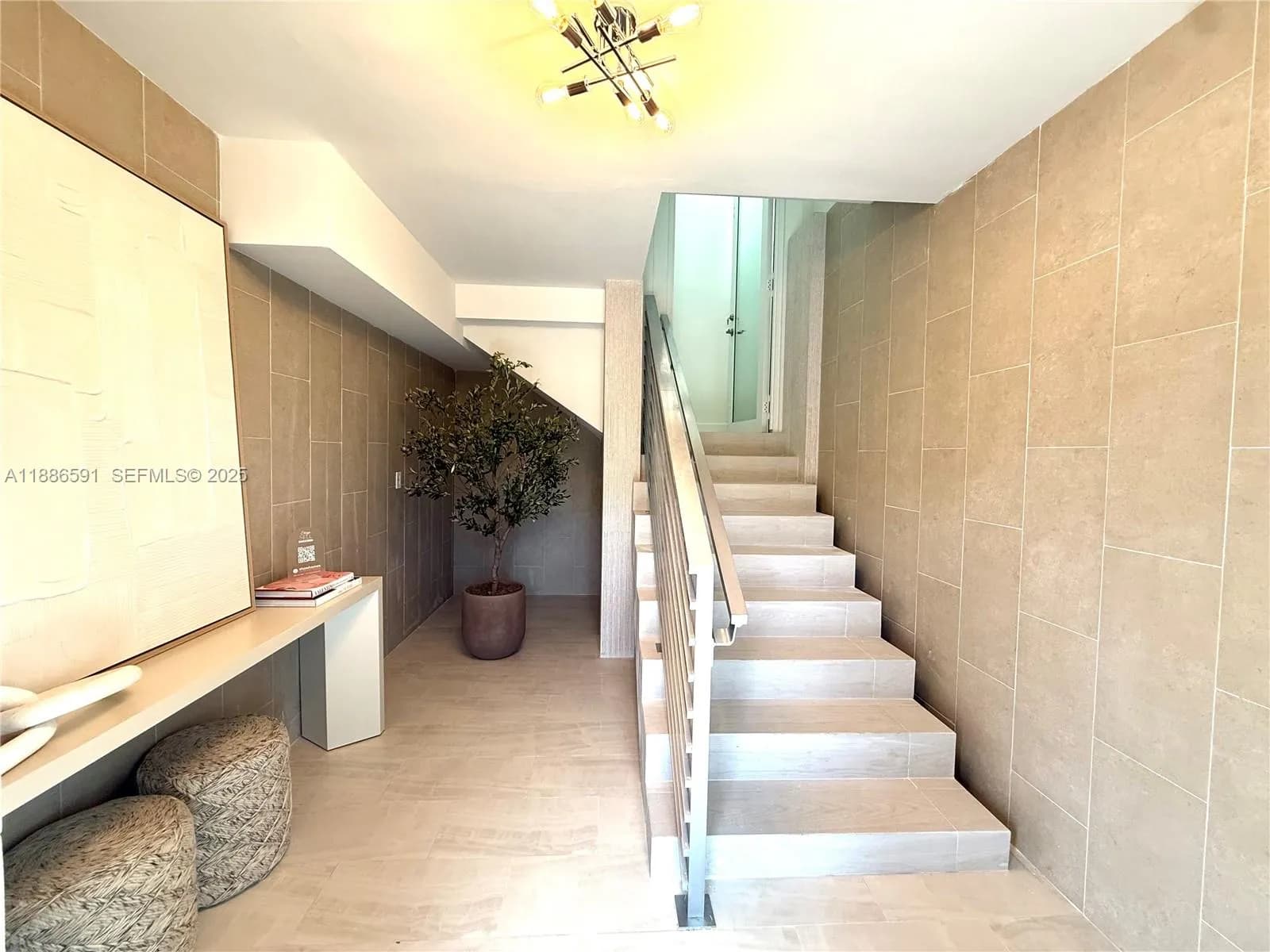 990 41st Gulf Street 9, Other City - In The State Of Florida FL 33050