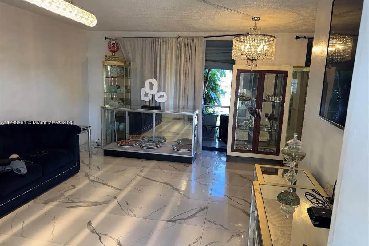 2980 Point East Dr # D102, Aventura FL 33160