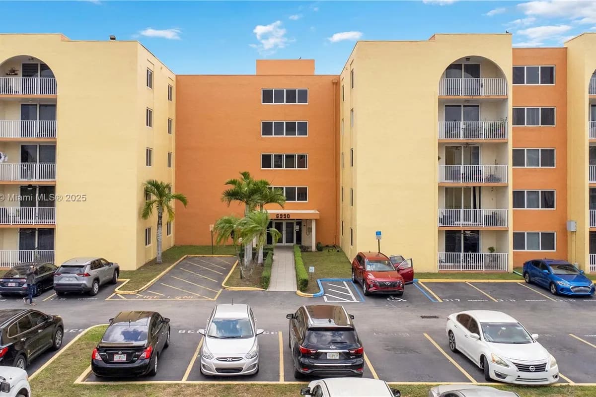 6990 NW 186th St # 511, Hialeah FL 33015