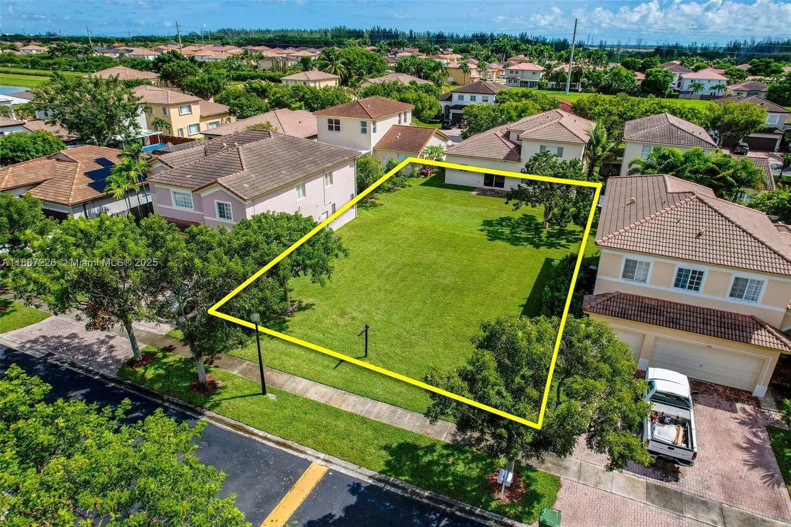 for sale at 1461 NE 40th Ave, Homestead FL 33033