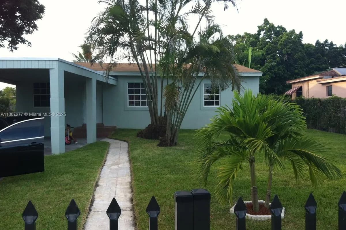 325 NW 132nd St, North Miami FL 33168