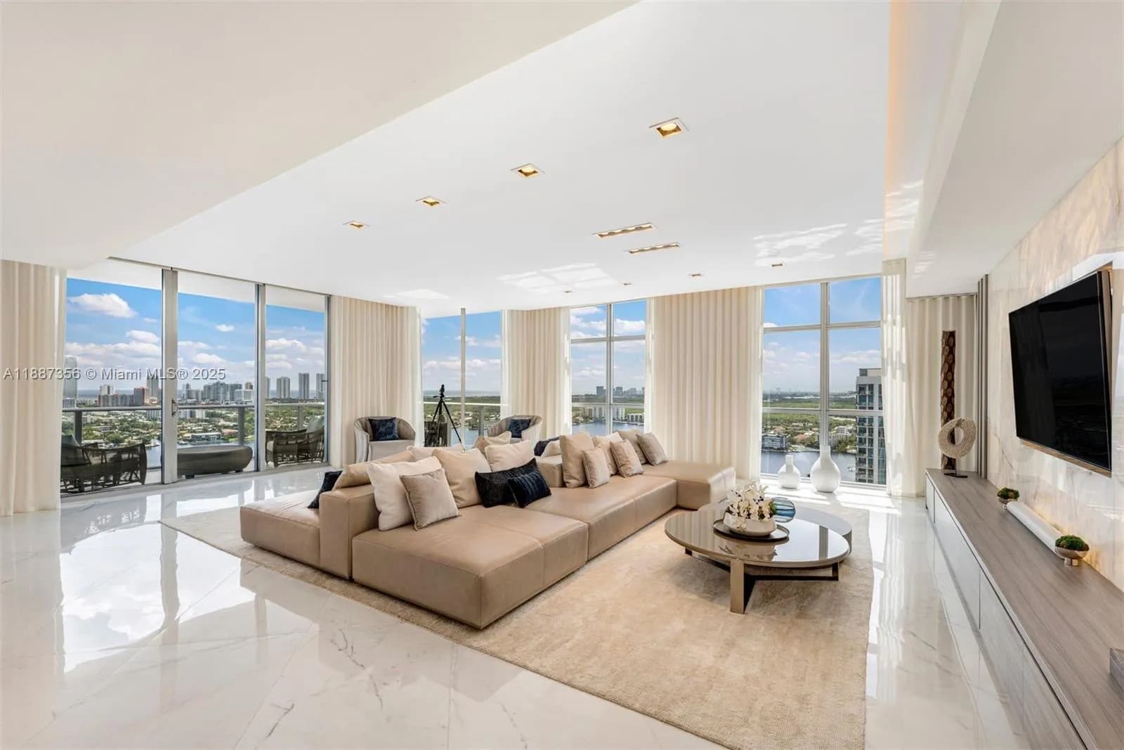 17301 Biscayne Blvd # 7, North Miami Beach FL 33160