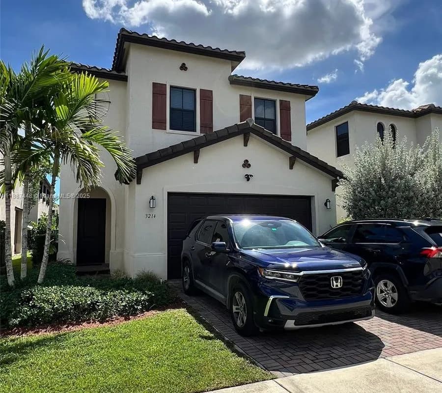 3214 W 97th St, Hialeah FL 33018