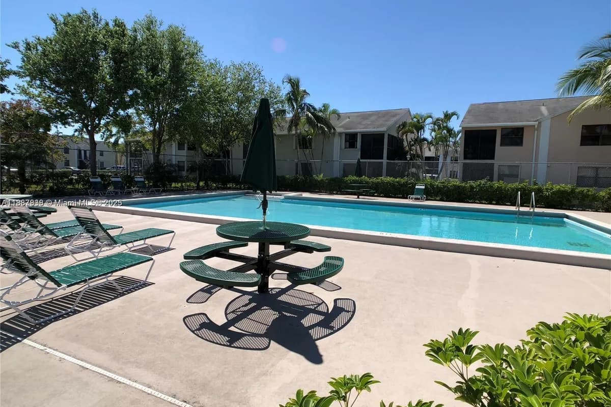 840 Independence Dr # 840F, Homestead FL 33034