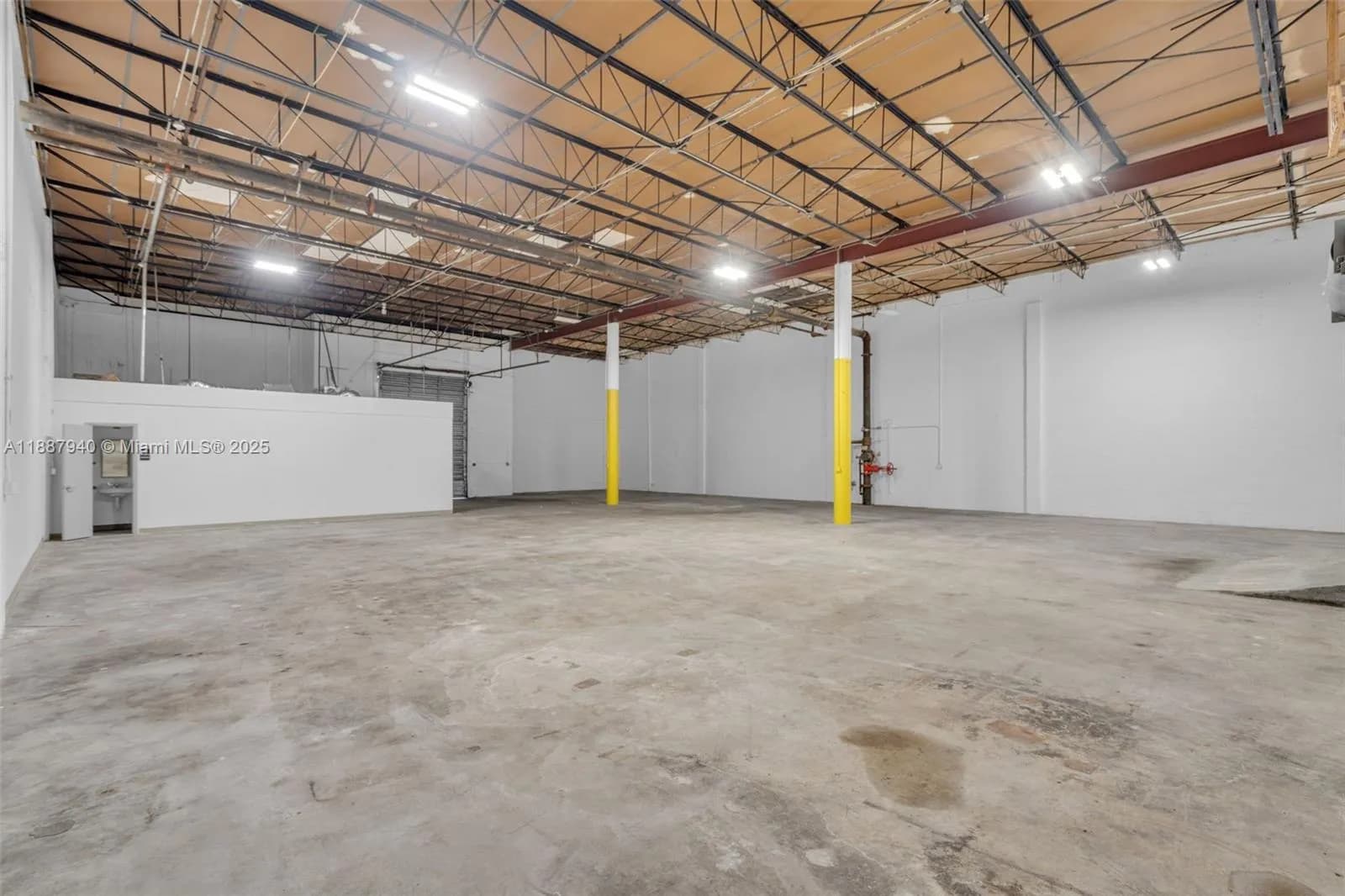 325 W 75th Pl # 1A, Hialeah FL 33014