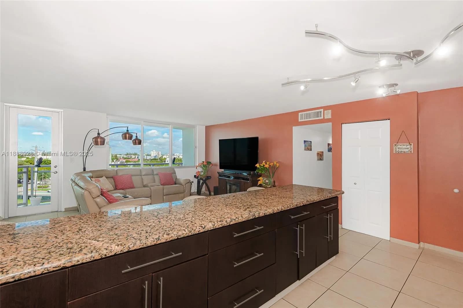 7135 Collins Ave # 625, Miami Beach FL 33141