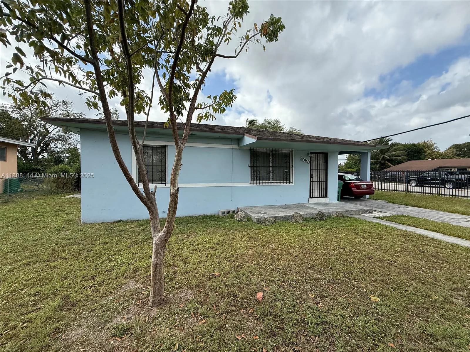 1090 NW 112th St, Miami FL 33168